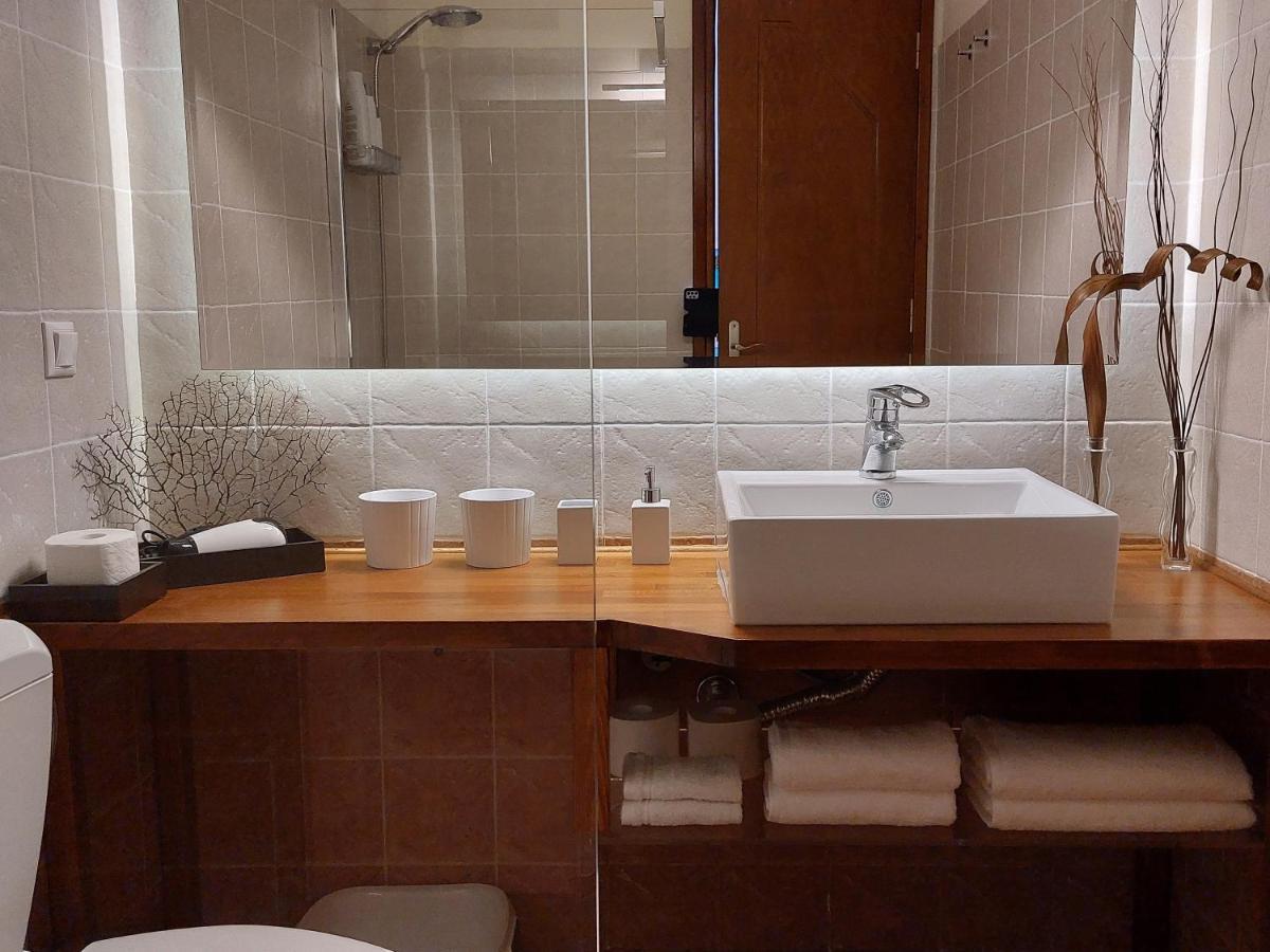 Horizon Studios With Sea View - Free Parking Γλώσσα Εξωτερικό φωτογραφία
