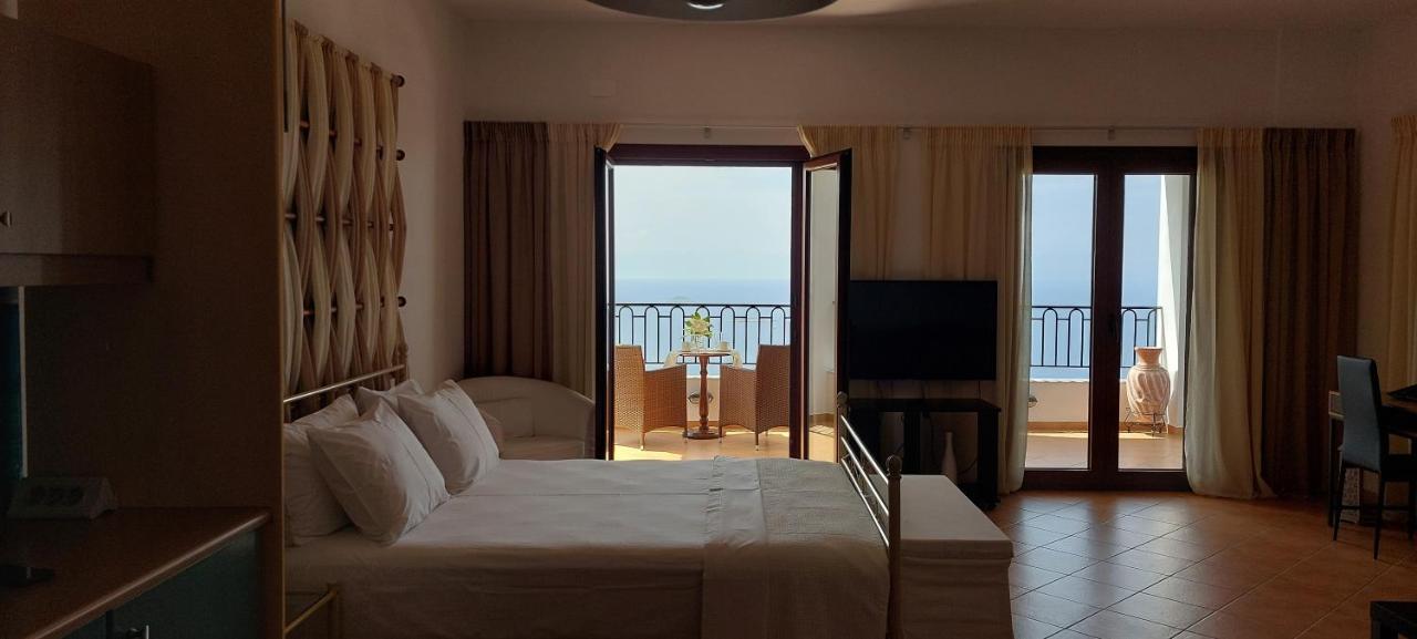 Horizon Studios With Sea View - Free Parking Γλώσσα Εξωτερικό φωτογραφία