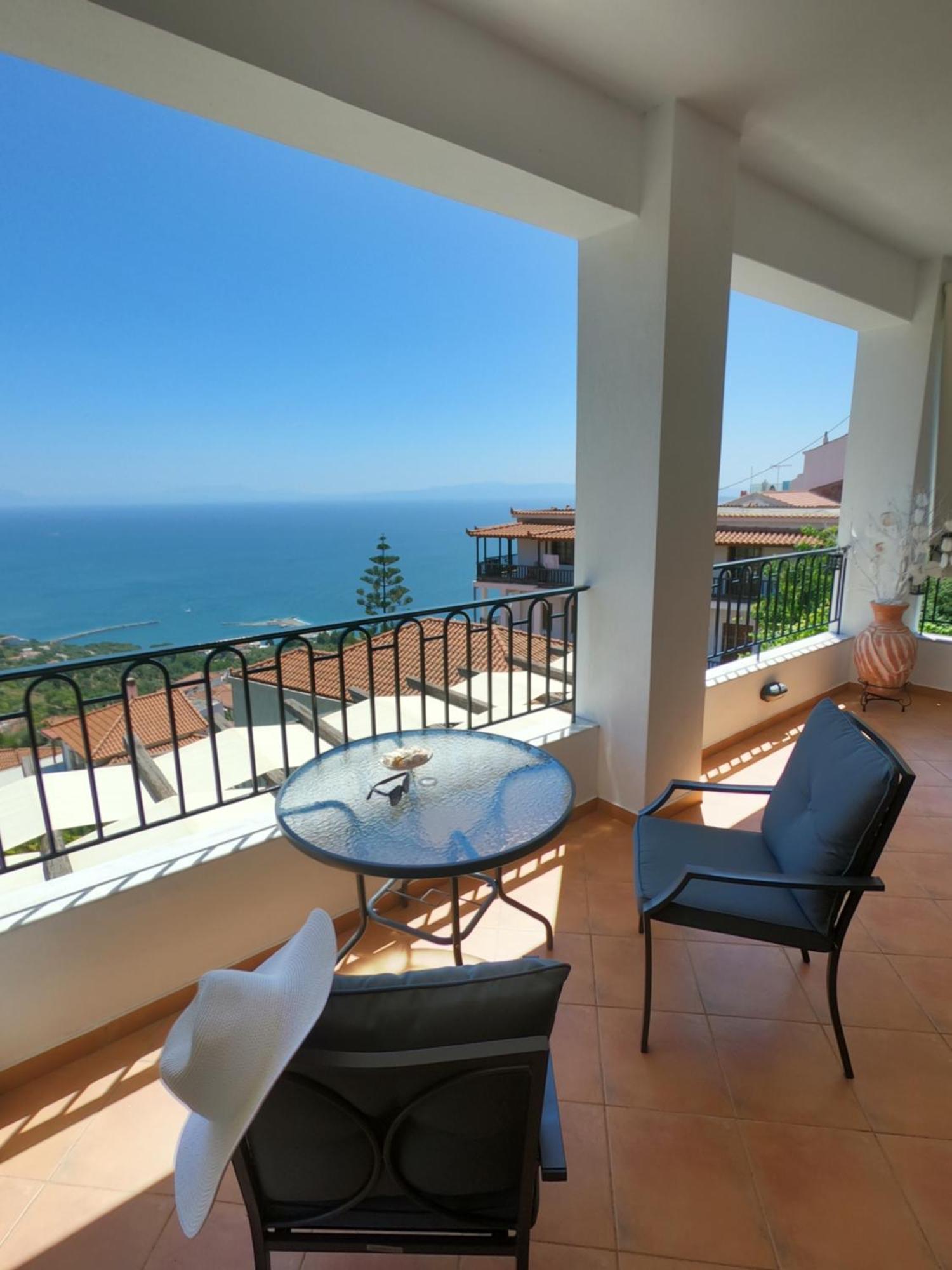 Horizon Studios With Sea View - Free Parking Γλώσσα Εξωτερικό φωτογραφία