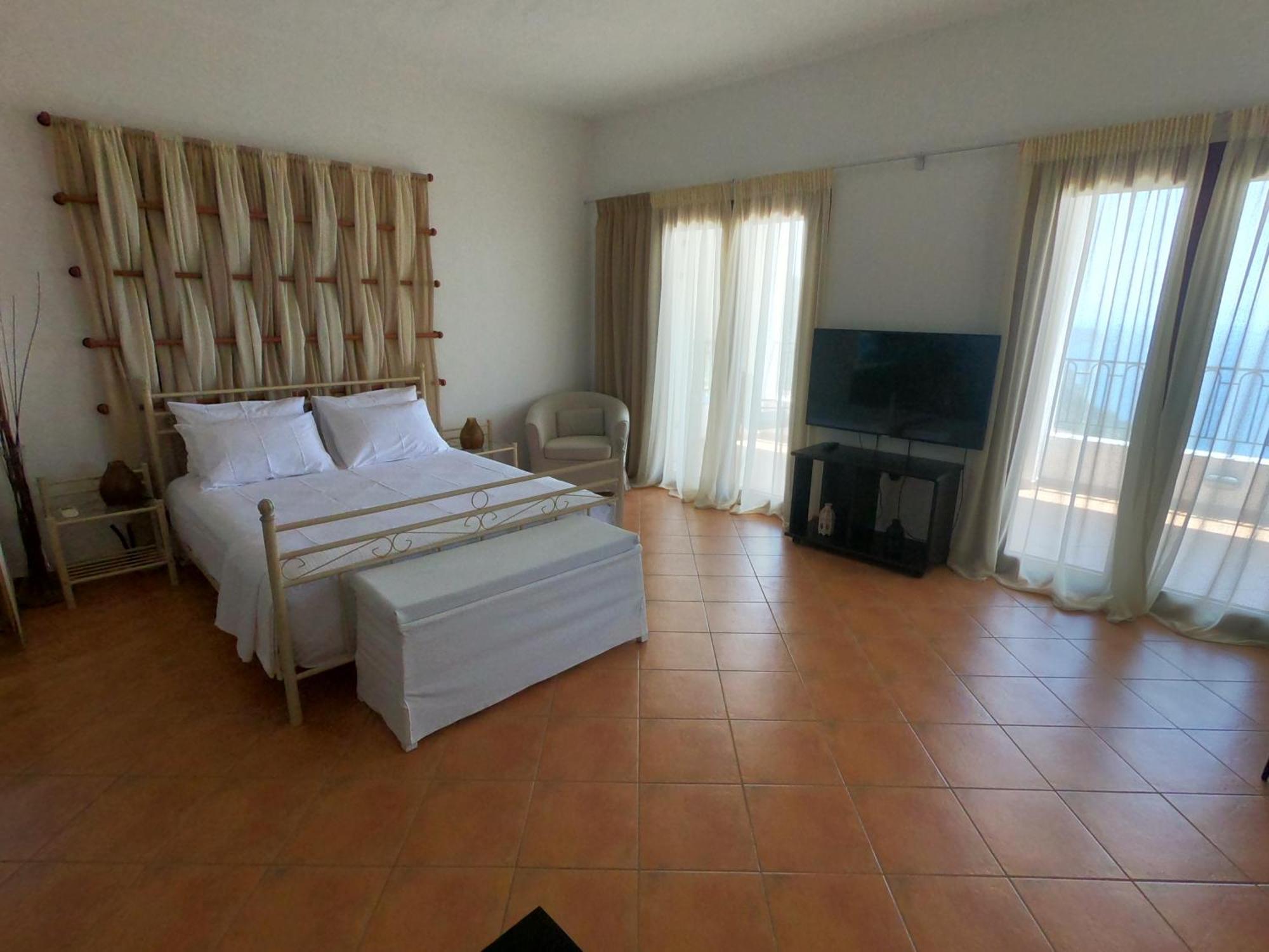 Horizon Studios With Sea View - Free Parking Γλώσσα Εξωτερικό φωτογραφία
